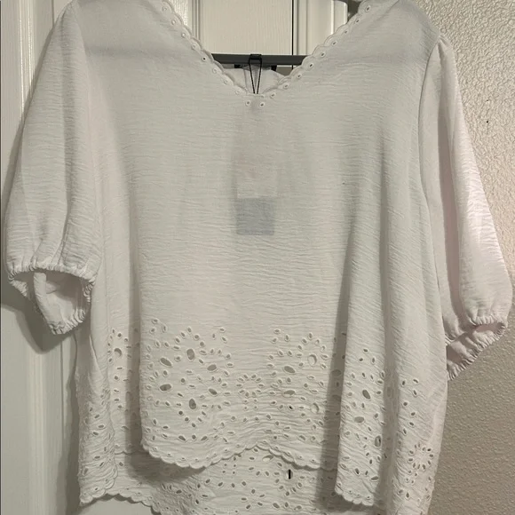 Adrianna Papell White Eyelet Blouse - Picture 1 of 4